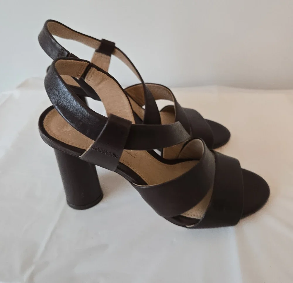 Antonio Melani Brown Leather Crisscross Sandals – Size 6, 2.5–3" Heel - Picture 5 of 9